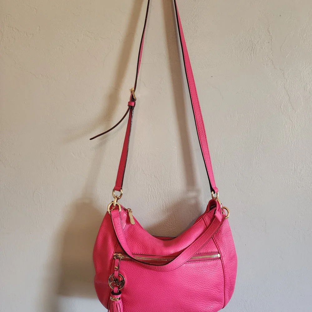 Michael Kors Hot Pink Shoulder Bag with Gold Accents - Picture 3 of 8